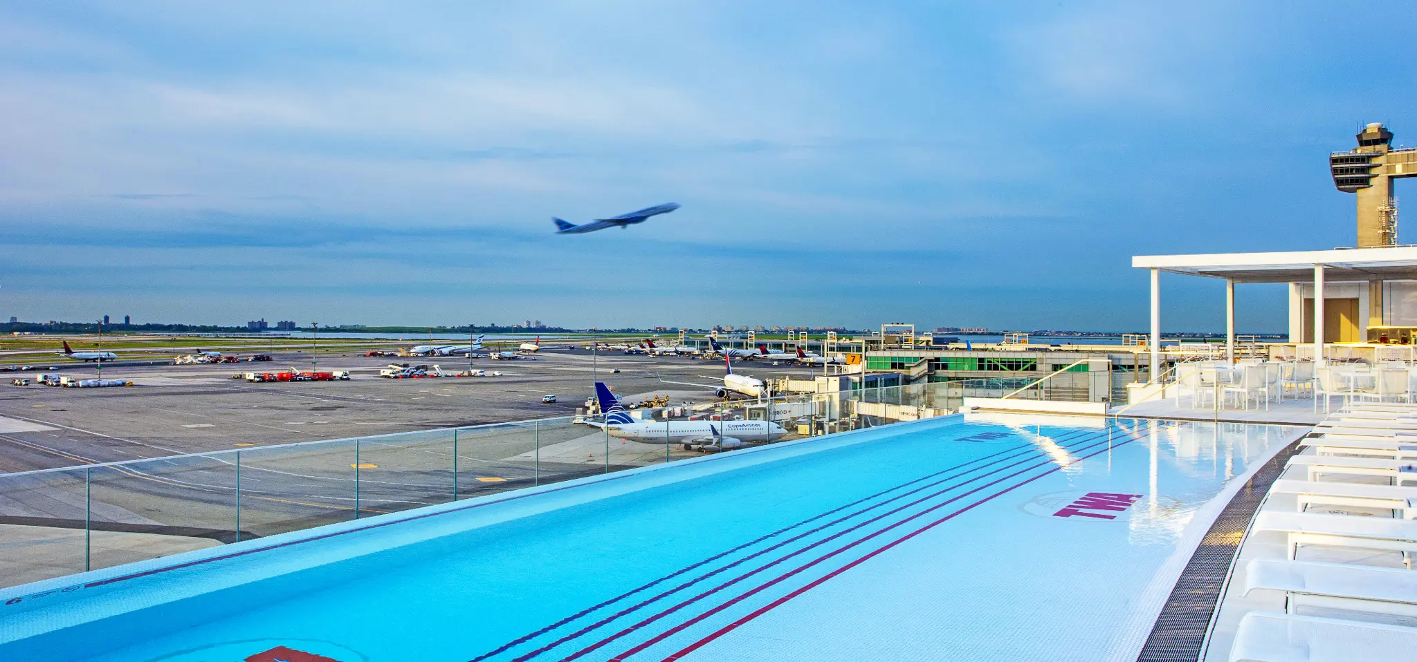 The ULTIMATE Hotel for Aviation Lovers: The TWA Hotel